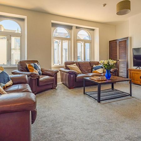 Castleview Coastal Comfort With 2 Parking Spaces Oystermouth Extérieur photo