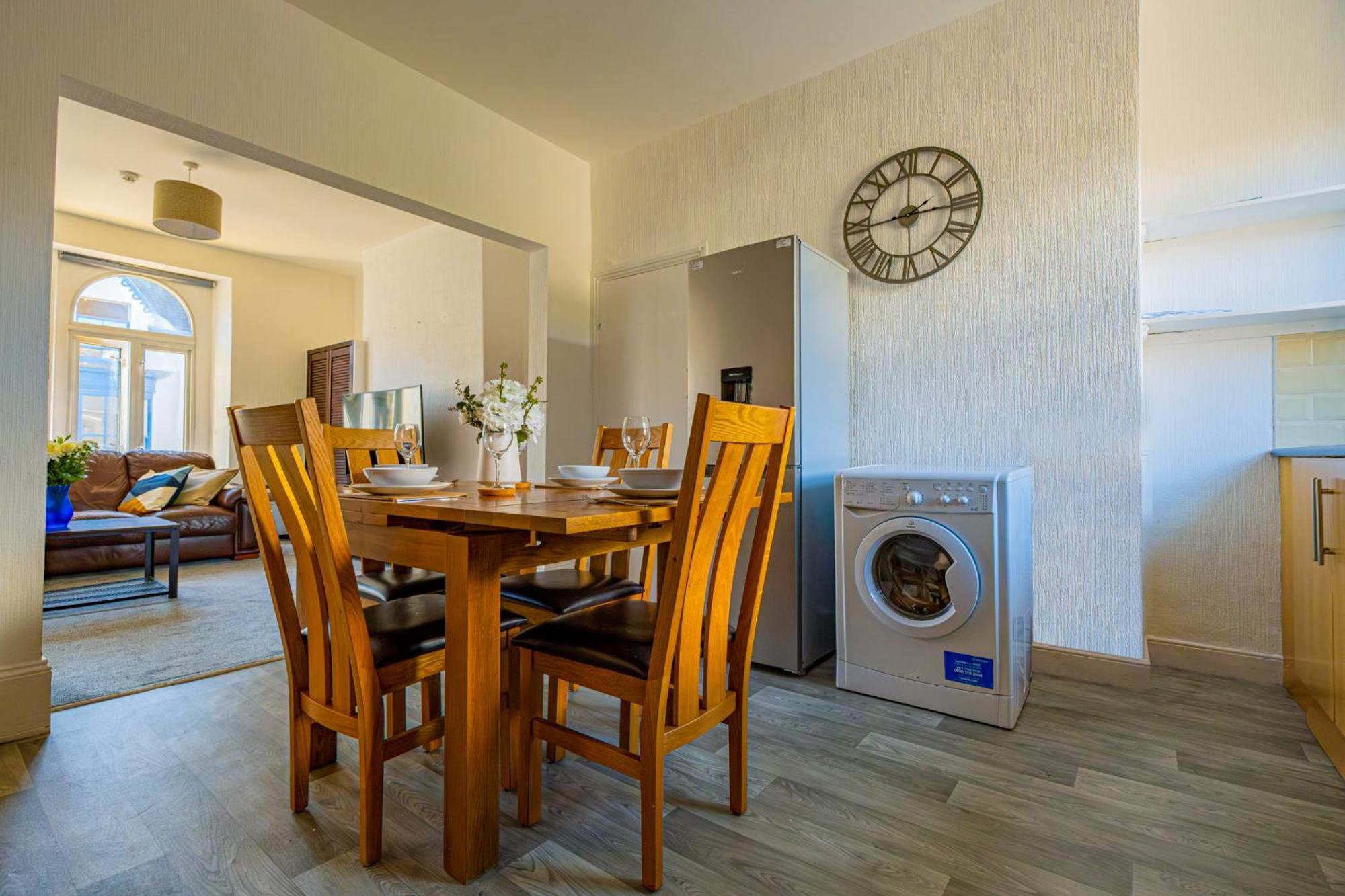 Castleview Coastal Comfort With 2 Parking Spaces Oystermouth Extérieur photo