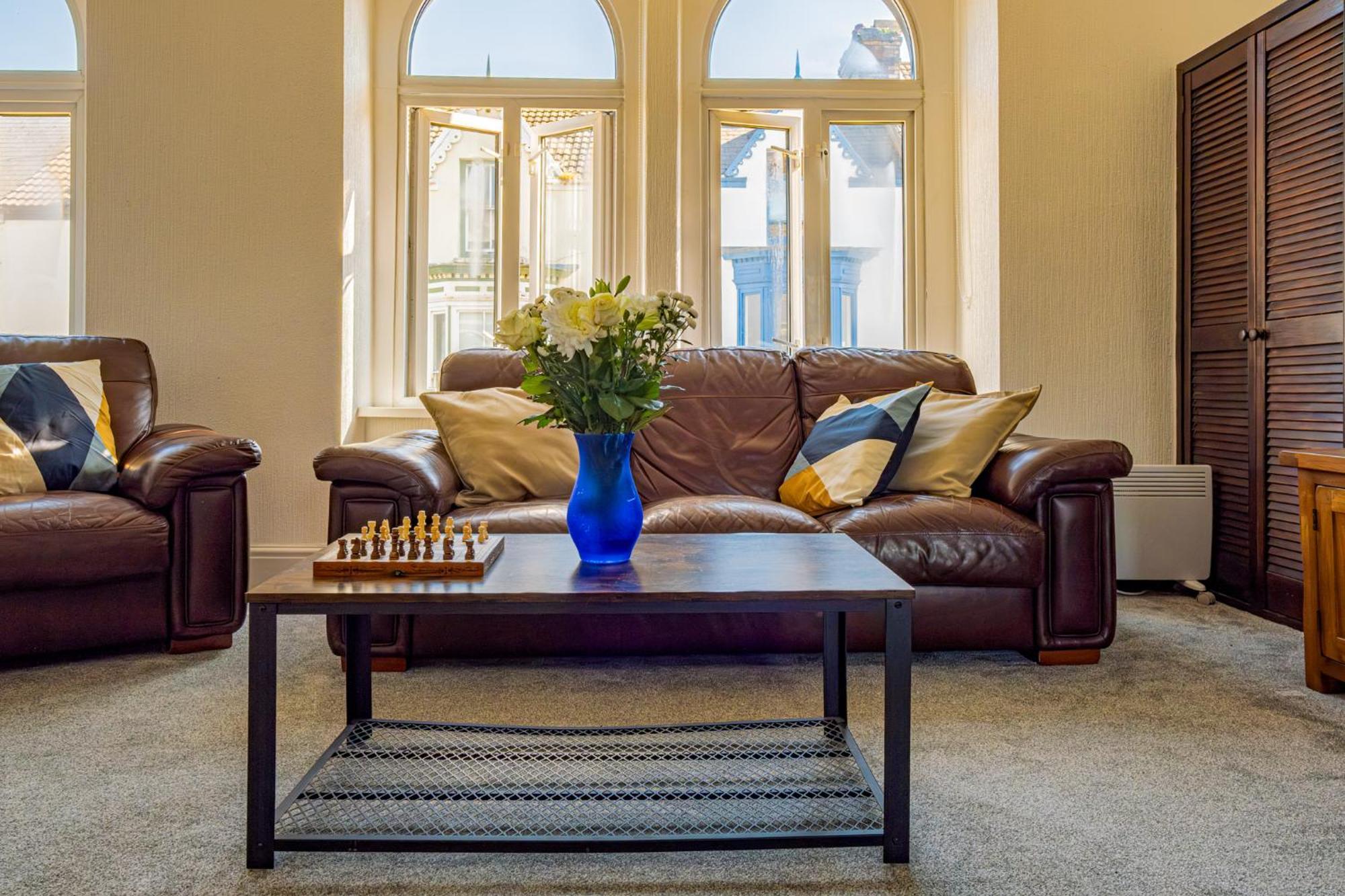 Castleview Coastal Comfort With 2 Parking Spaces Oystermouth Extérieur photo